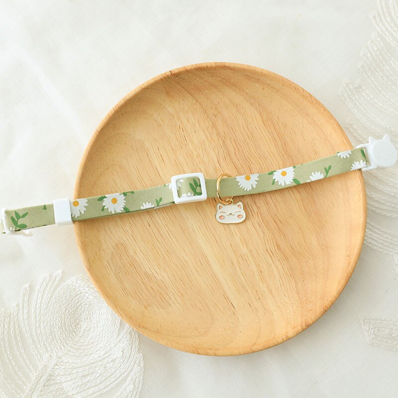 Adjustable Cat Collar(Includes a pendant, safety buckle & bells)