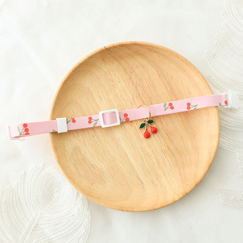 Adjustable Cat Collar(Includes a pendant, safety buckle & bells)
