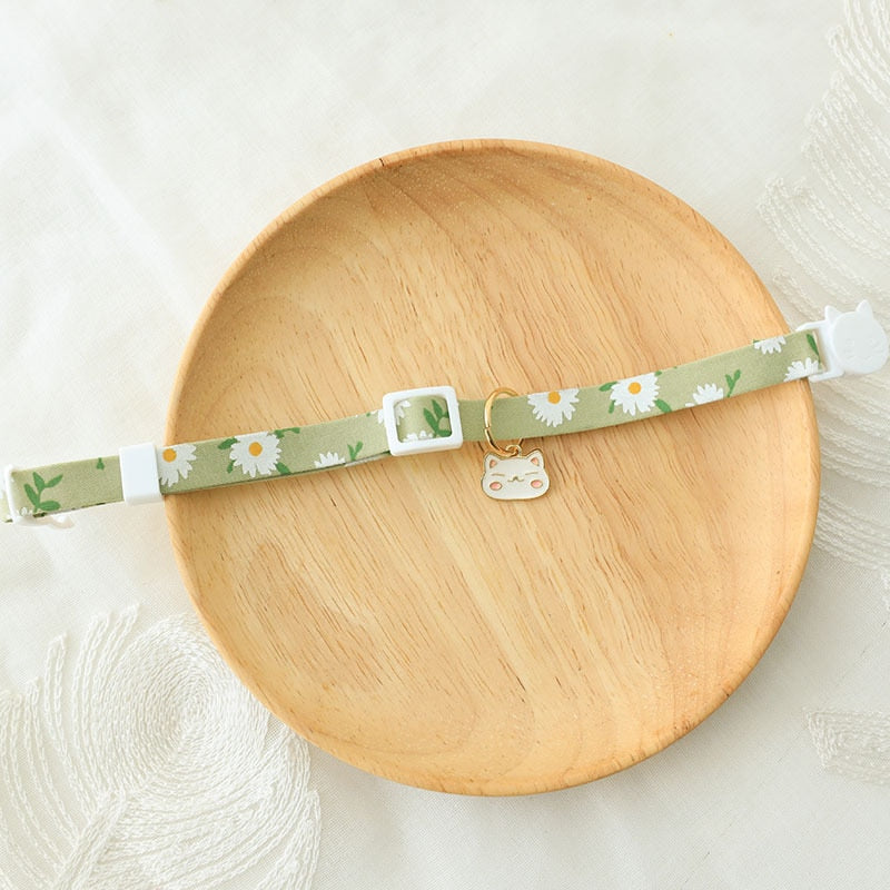 Adjustable Cat Collar(Includes a pendant, safety buckle & bells)