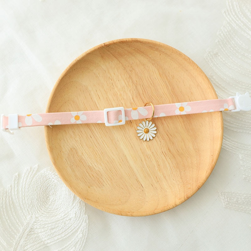Adjustable Cat Collar(Includes a pendant, safety buckle & bells)