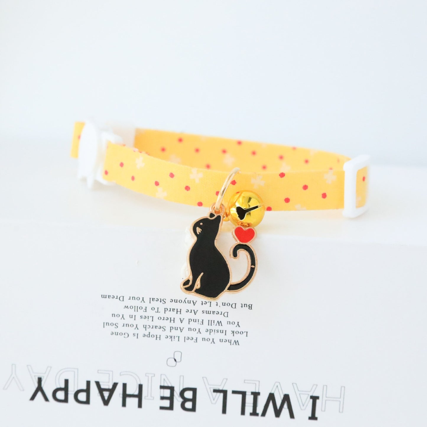 Adjustable Cat Collar(Includes a pendant, safety buckle & bells)