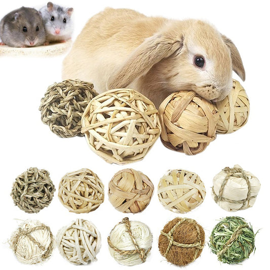 Natural Grass Made Chew And Scratch Ball For Small Pets(Size: 7cm)